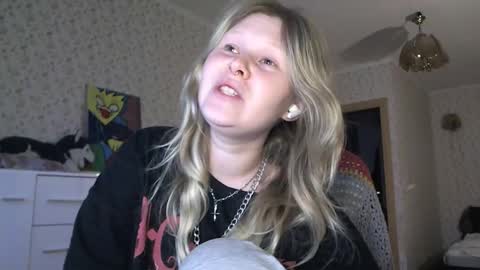 Arisha online show from October 15, 2:51 pm