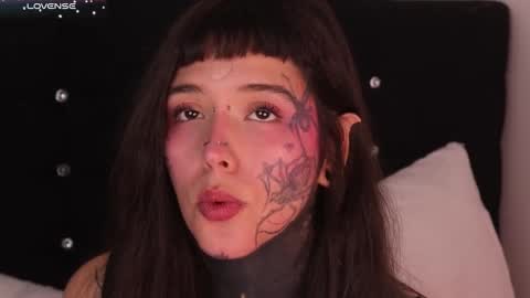 Snapshot of fairyflexxx chatting on February 11, 2:57 pm Fairy online show from February 11, 2:57 pm