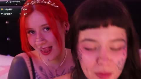 Snapshot of fairyflexxx chatting on February 15, 2:04 am Fairy online show from February 15, 2:04 am