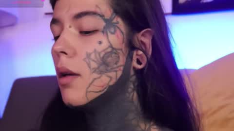 Snapshot of fairyflexxx chatting on October 21, 10:53 am Fairy online show from October 21, 10:53 am