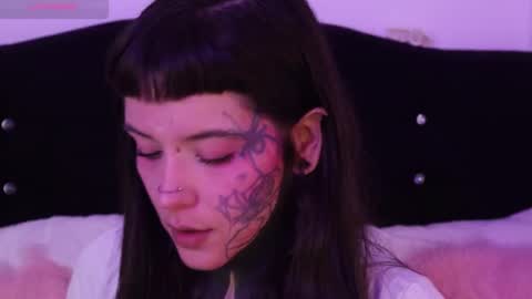 Snapshot of fairyflexxx chatting on January 28, 8:36 pm Fairy online show from January 28, 8:36 pm