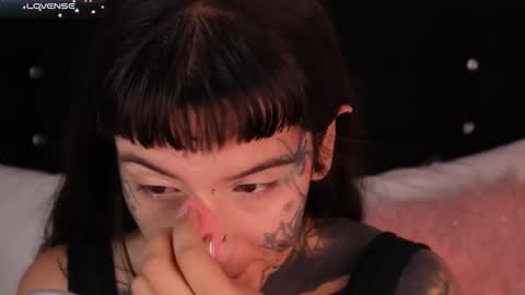 Snapshot of fairyflexxx chatting on February 11, 11:53 am Fairy online show from February 11, 11:53 am