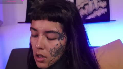 Snapshot of fairyflexxx chatting on October 28, 11:00 am Fairy online show from October 28, 11:00 am