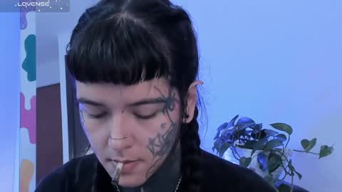 Snapshot of fairyflexxx chatting on March 11, 10:29 am Fairy online show from March 11, 10:29 am