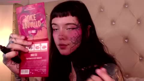 Snapshot of fairyflexxx chatting on December 24, 1:17 pm Fairy online show from December 24, 1:17 pm