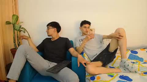 FallGays online show from July 1, 3:04 am