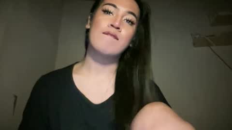 Snapshot of fallon_empress chatting on October 28, 10:44 pm callmecindy online show from October 28, 10:44 pm