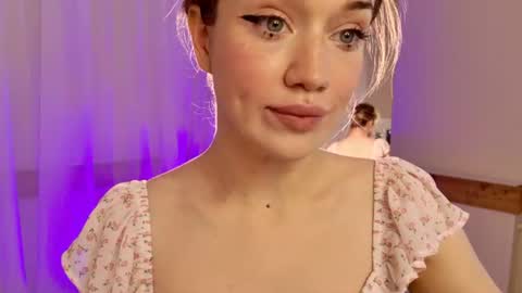 fancyamelia online show from July 6, 5:48 am