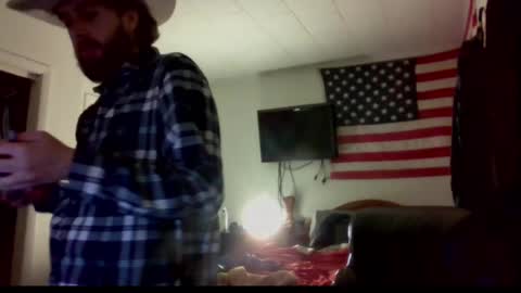 Snapshot of farmboy2398 chatting on November 1, 2:23 am farmboy2398 online show from November 1, 2:23 am