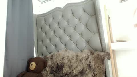 farrahmoanx online show from December 18, 4:20 am