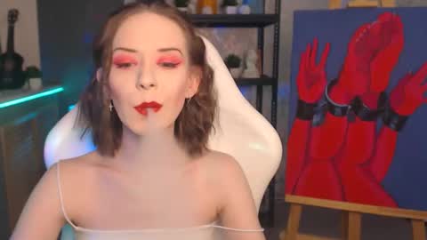 Fascinating   Eyes online show from November 18, 9:18 pm