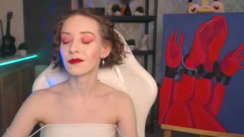 Fascinating   Eyes online show from February 4, 9:30 pm