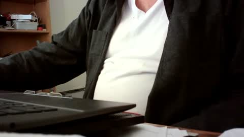 fatbellyitalian3 online show from November 30, 6:37 pm