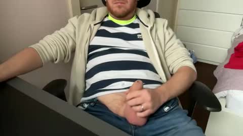 Snapshot of fatjohnlong chatting on October 13, 4:09 pm John Long online show from October 13, 4:09 pm