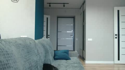 favoriteyour online show from April 7, 10:28 am