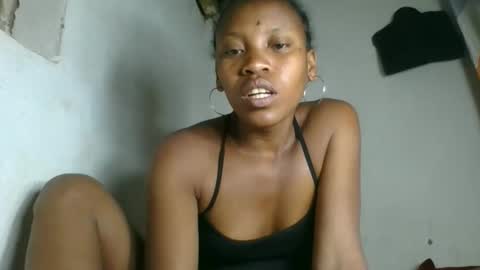 Snapshot of fayence09 chatting on October 17, 8:35 pm fayence09 online show from October 17, 8:35 pm