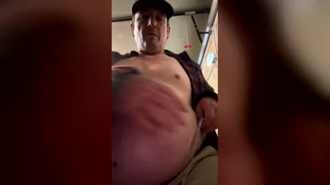 feedmyhugebelly online show from April 19, 8:22 pm