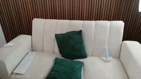 Feelena online show from February 18, 5:46 pm