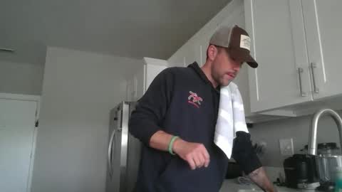 Ethan Slayher online show from April 30, 3:28 pm