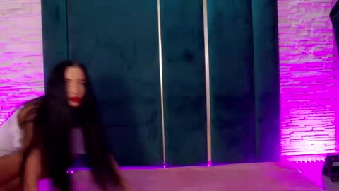 FeetVibe online show from May 13, 5:39 am