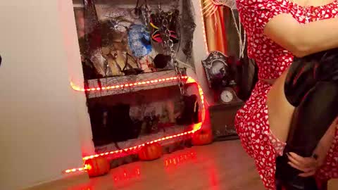 FeetVibe online show from October 28, 7:42 am