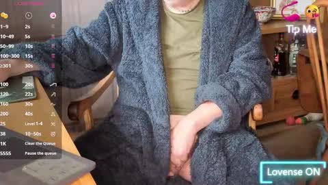 Adam online show from October 17, 8:18 am