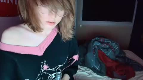 femboyflowers online show from July 16, 3:54 am