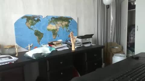 femdomsubby online show from December 5, 10:06 pm