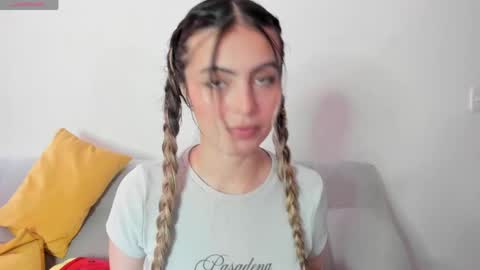 fernanda  online show from April 8, 2:53 pm