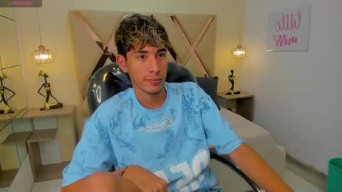 FER PHOENIX online show from November 20, 3:27 am