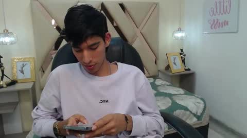 FER PHOENIX online show from February 28, 3:48 am