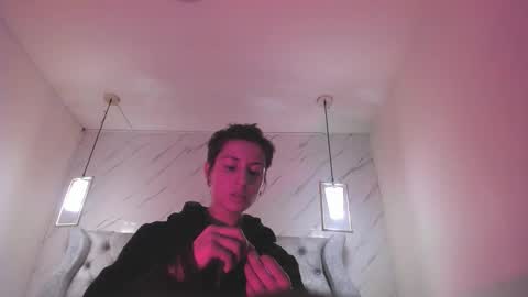   online show from March 4, 12:02 pm