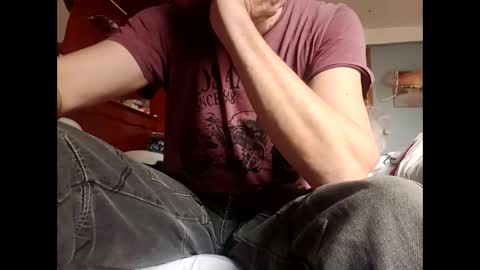 fifi010203 online show from April 14, 11:57 am