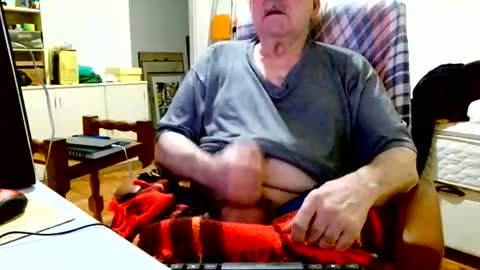 filhober online show from June 4, 1:33 am