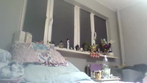 filipek757 online show from April 5, 7:44 pm