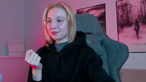 Snapshot of filipinaadams chatting on February 22, 2:06 am cap and Lana  online show from February 22, 2:06 am