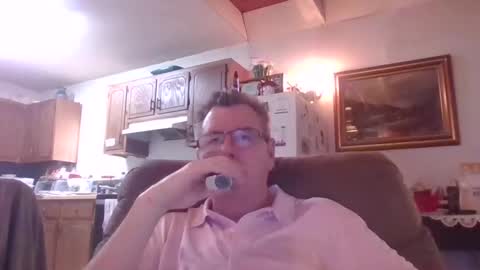 finderfiner online show from April 26, 3:09 pm