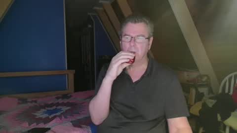 finderfiner online show from November 22, 7:07 am