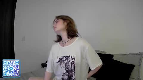 Alice and Max online show from December 9, 3:29 am