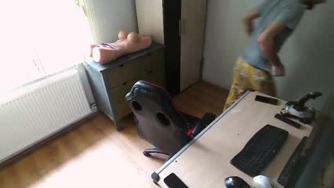 Jane and Findo online show from March 8, 9:28 am