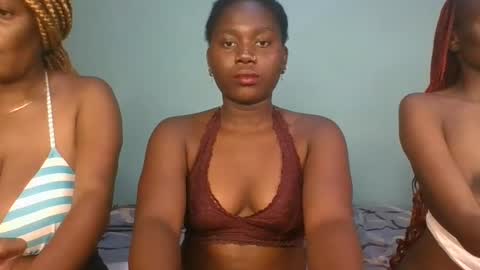 Snapshot of fine_melanie chatting on February 18, 7:09 pm melanie online show from February 18, 7:09 pm
