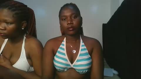Snapshot of fine_melanie chatting on October 11, 9:47 am melanie online show from October 11, 9:47 am