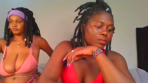 Snapshot of fine_melanie chatting on January 24, 8:23 am melanie online show from January 24, 8:23 am