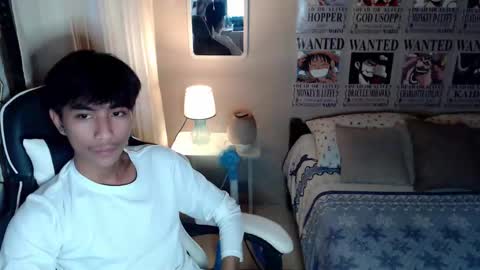 fineboii_rey18 online show from April 29, 4:45 pm