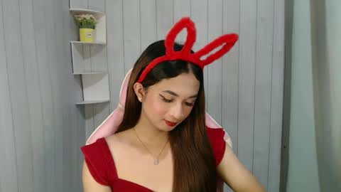 Snapshot of fionaraya chatting on February 26, 3:32 pm fionaraya online show from February 26, 3:32 pm