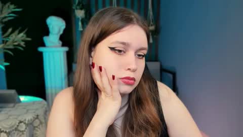 fiora online show from March 21, 8:19 am