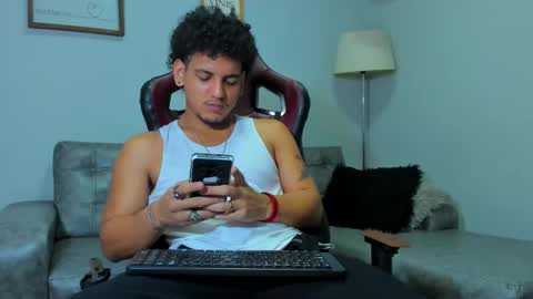 fire_boy69 online show from December 17, 4:25 pm