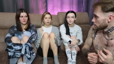 Sasha EmiAlex pvt open  online show from December 3, 1:49 pm