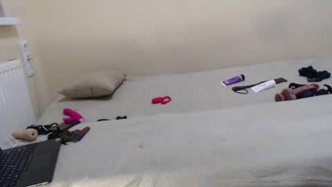 Snapshot of fit_kitty18 chatting on February 14, 8:15 pm fit kitty18 online show from February 14, 8:15 pm