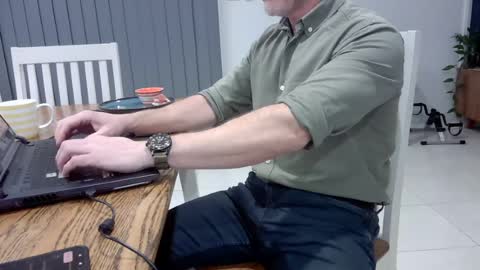 fit_worker online show from June 18, 9:14 am